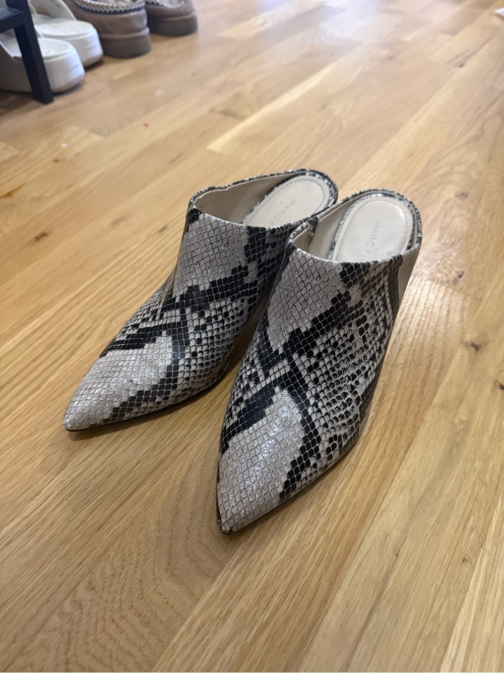 Marc Fisher Size 7.5 Pointed Python-Print Mule
